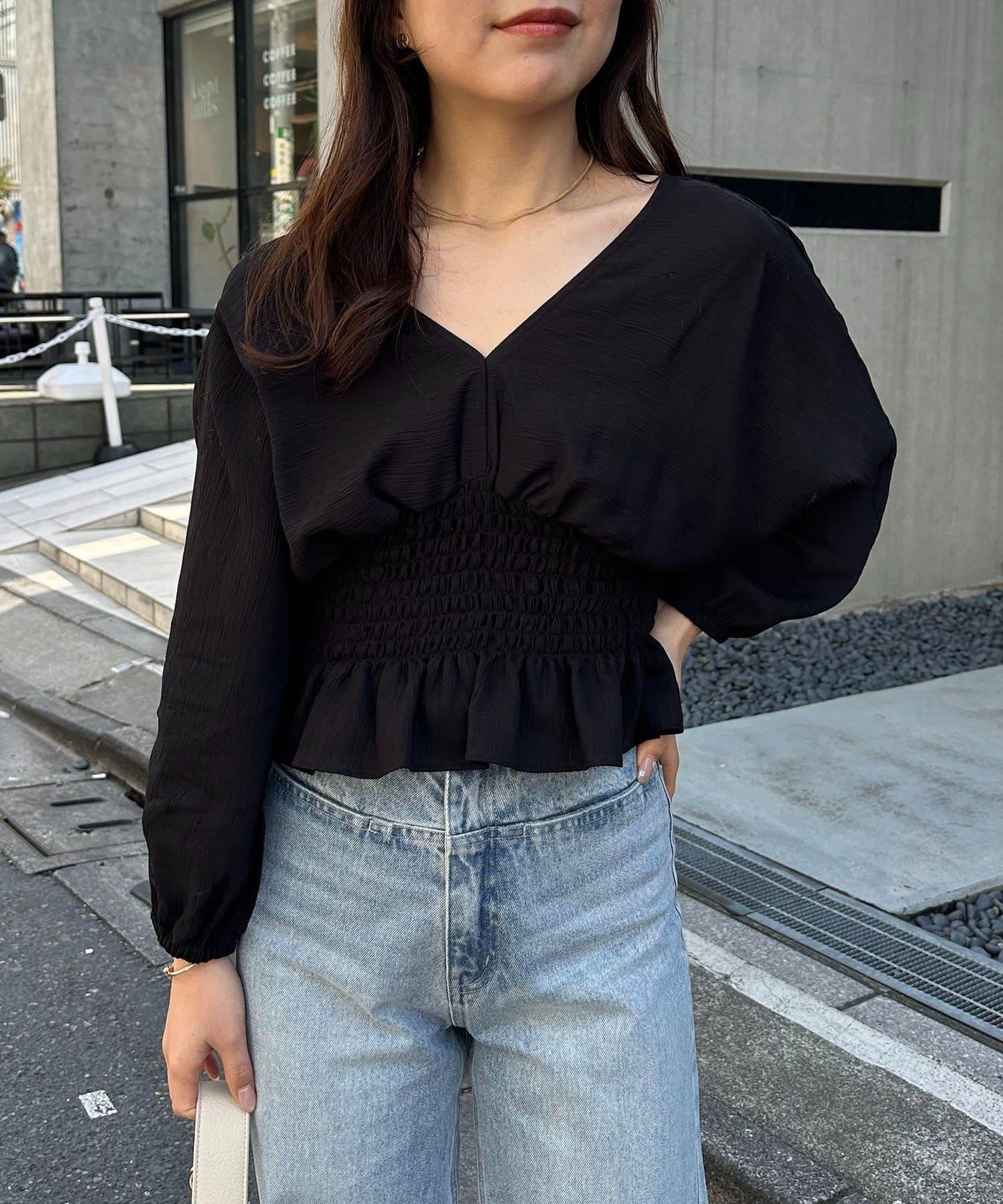 收腰V領女襯衫