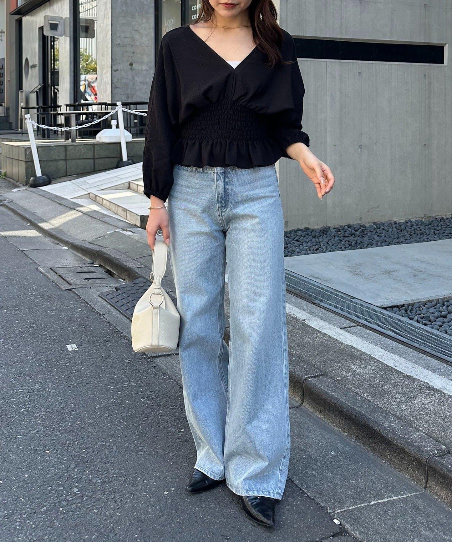 收腰V領女襯衫