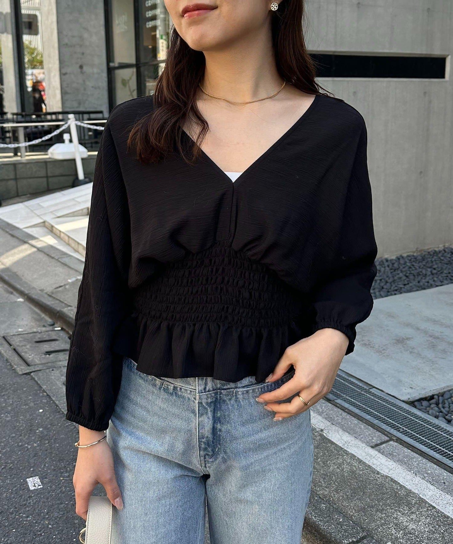 收腰V領女襯衫