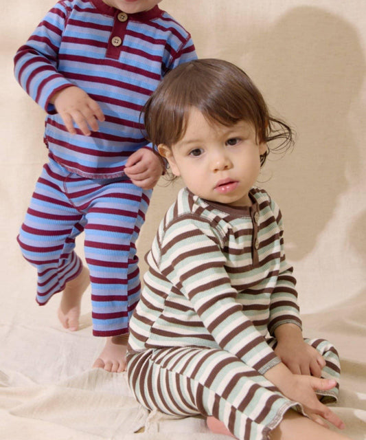 Qinn 兒童條紋華夫格亨利領上衣
