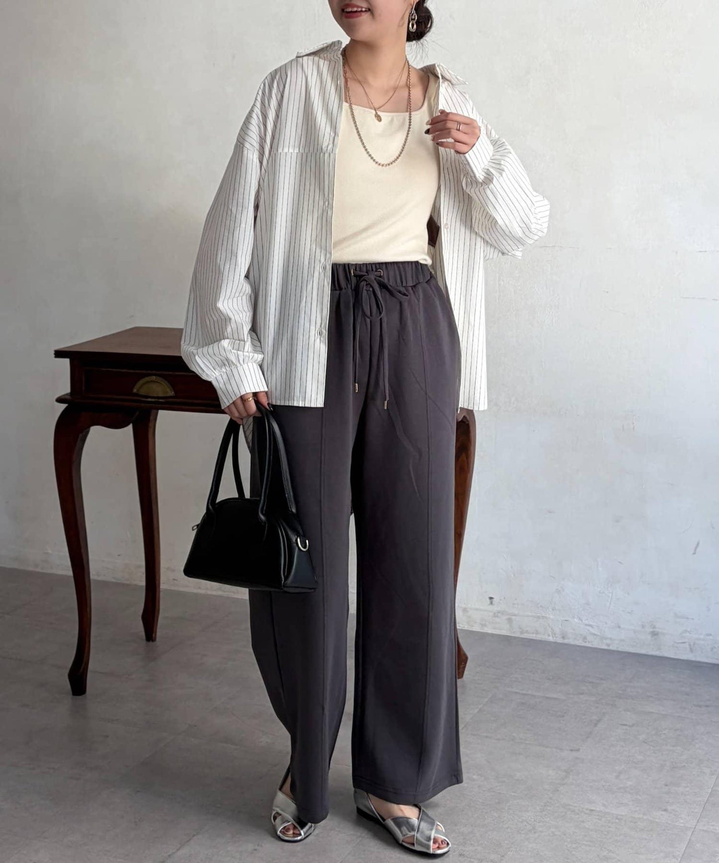 空氣層側邊條紋休閒褲