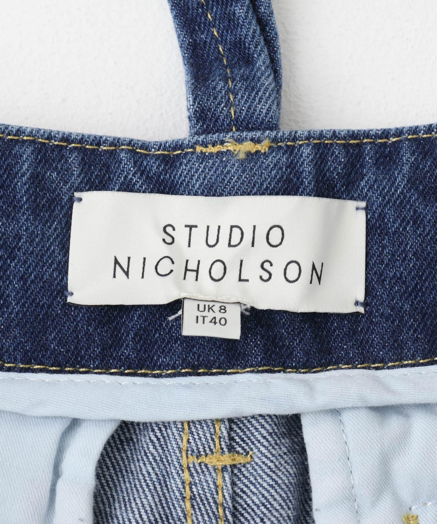 STUDIO NICHOLSON AKERMAN