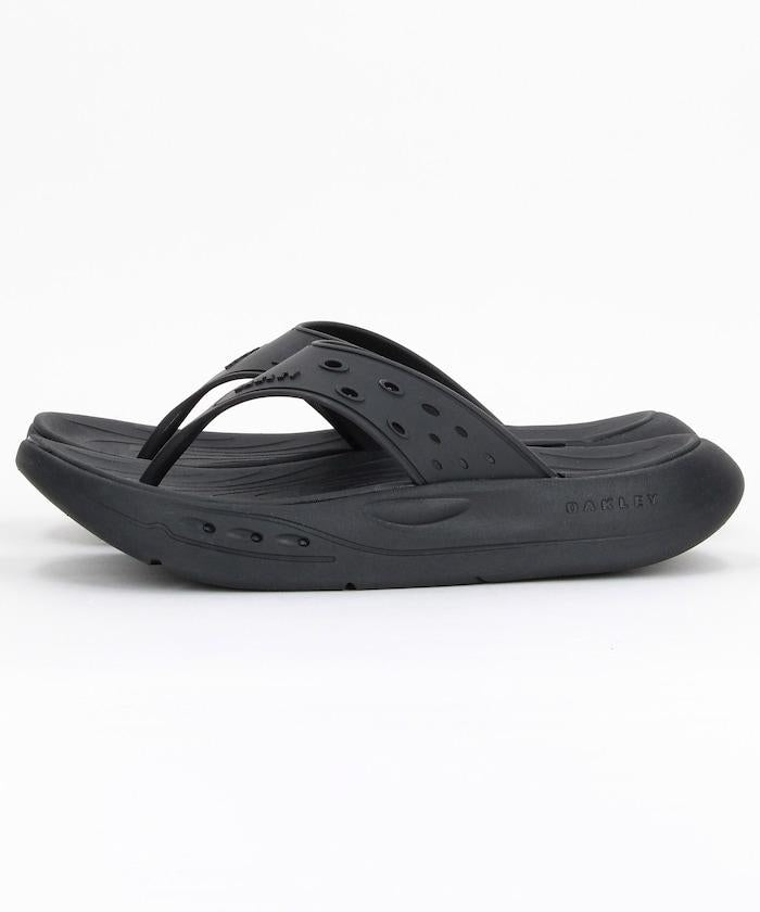 STUDIO FLIP FLOP