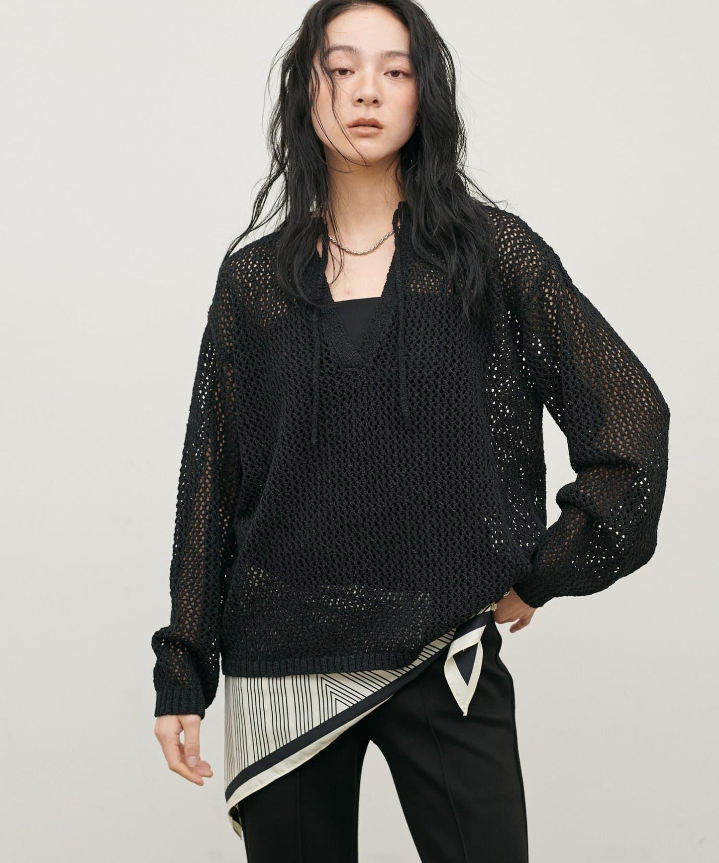 混色網眼鑰匙領套頭上衣