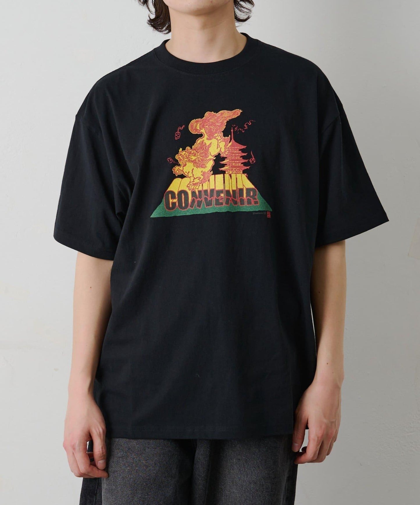 唐獅子印花 TEE T恤