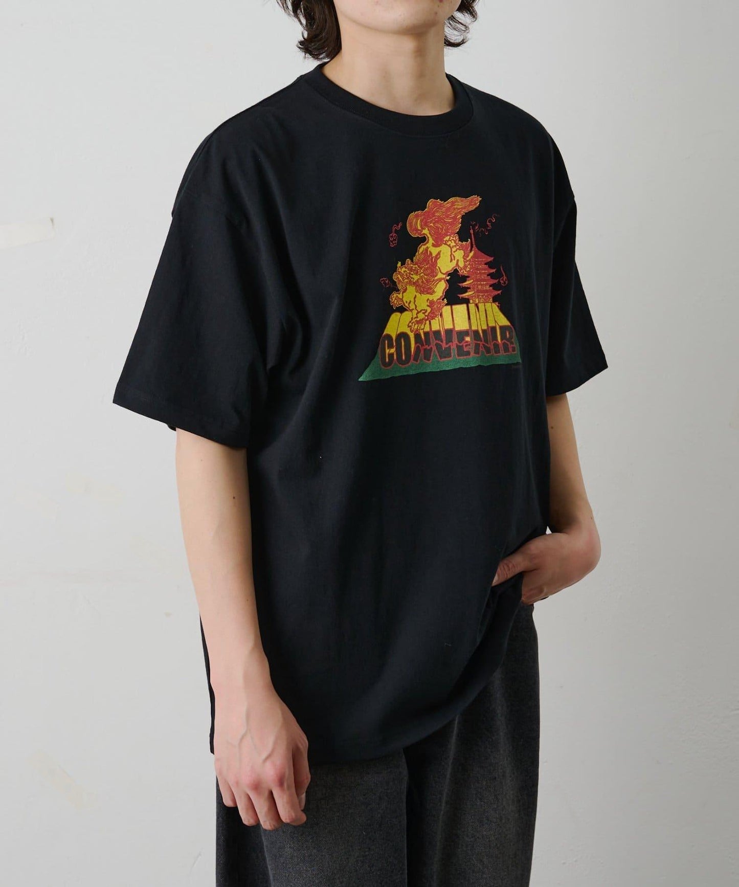 唐獅子印花 TEE T恤
