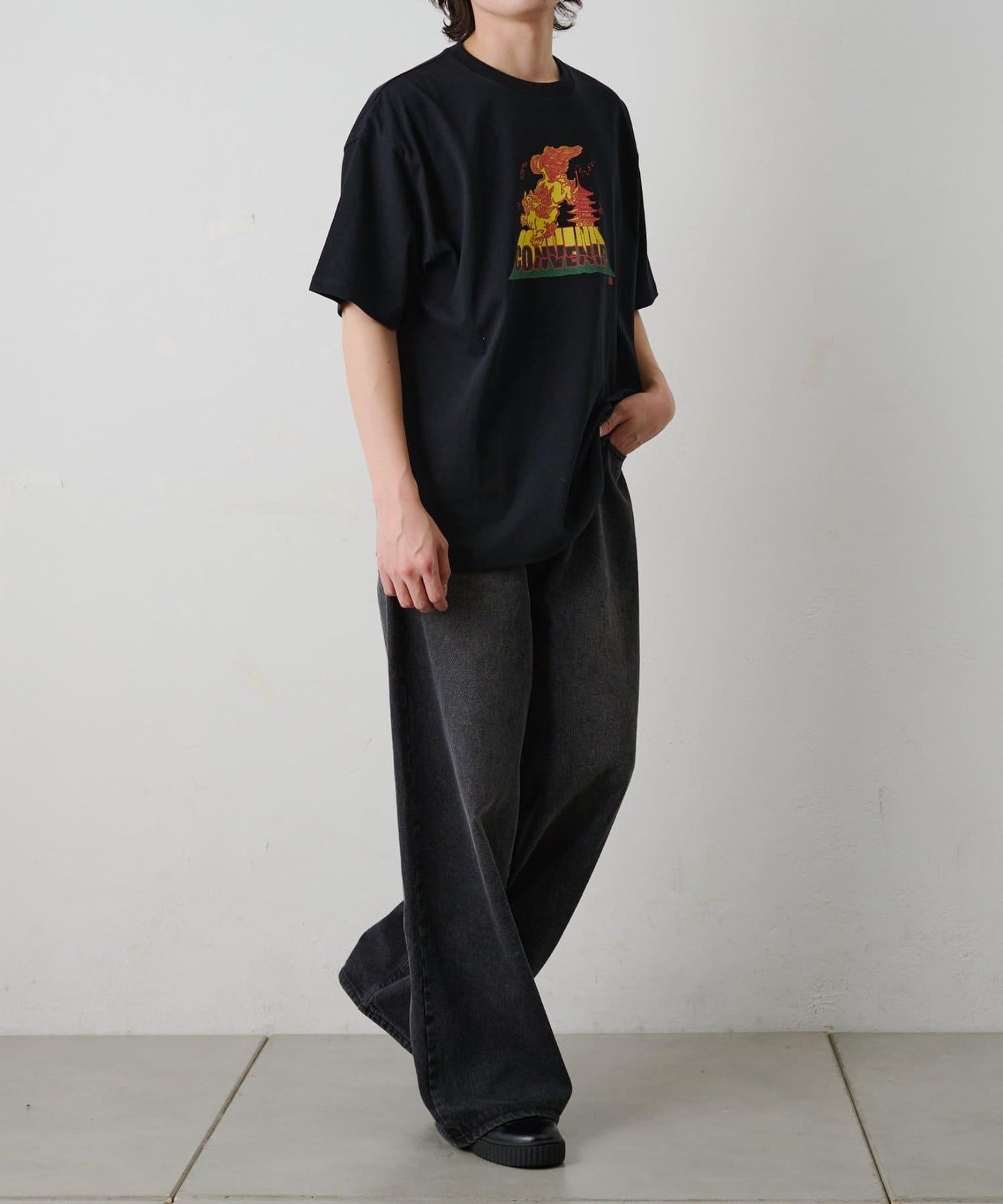 唐獅子印花 TEE T恤