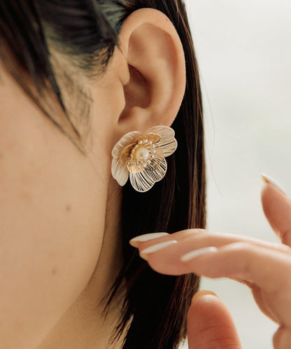 【ear PAPILLONNER】透かしパールフラワーピアス