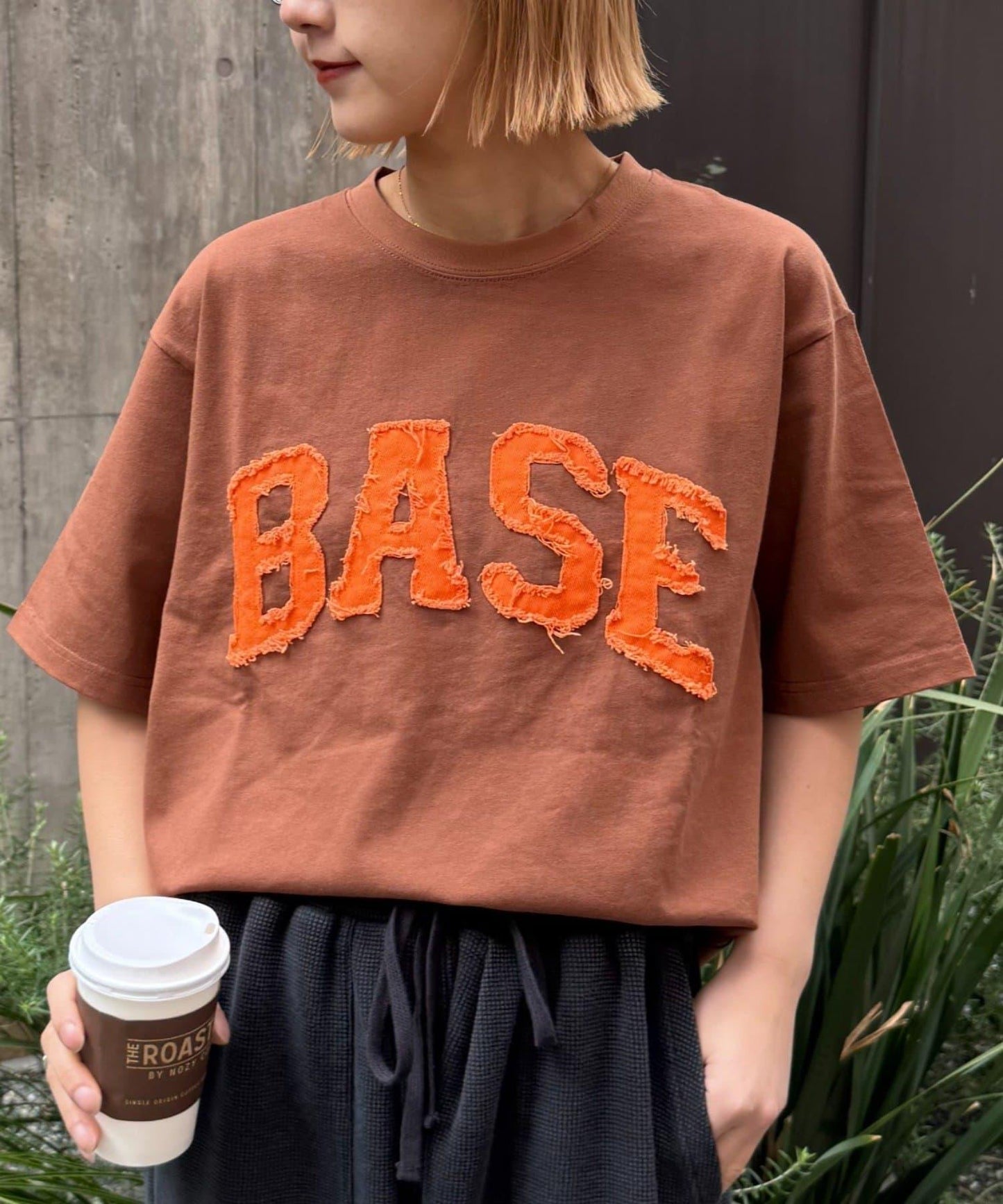 網絡限定 中性款 BASE貼布 T恤
