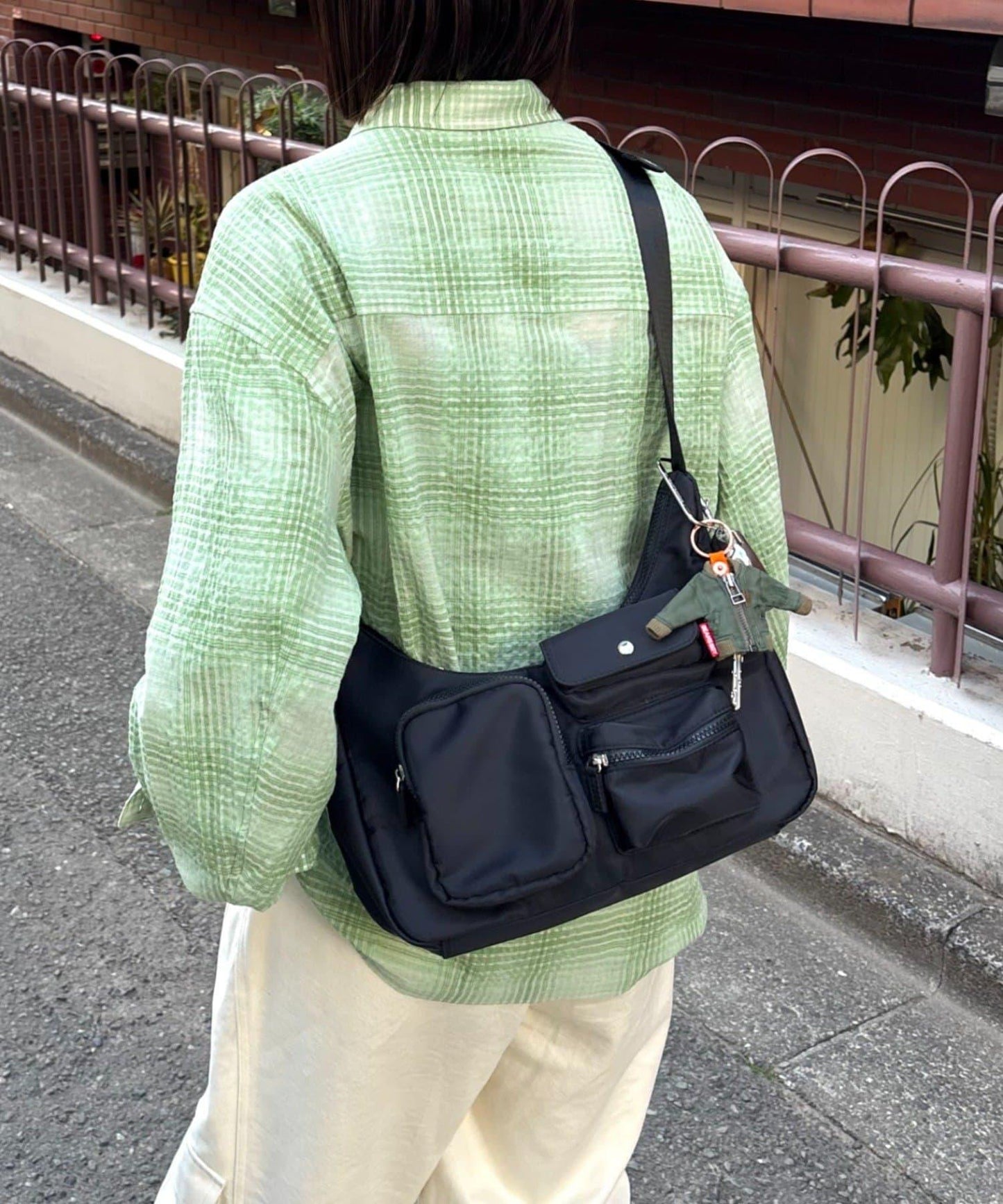 UNISEX 多口袋 單肩包