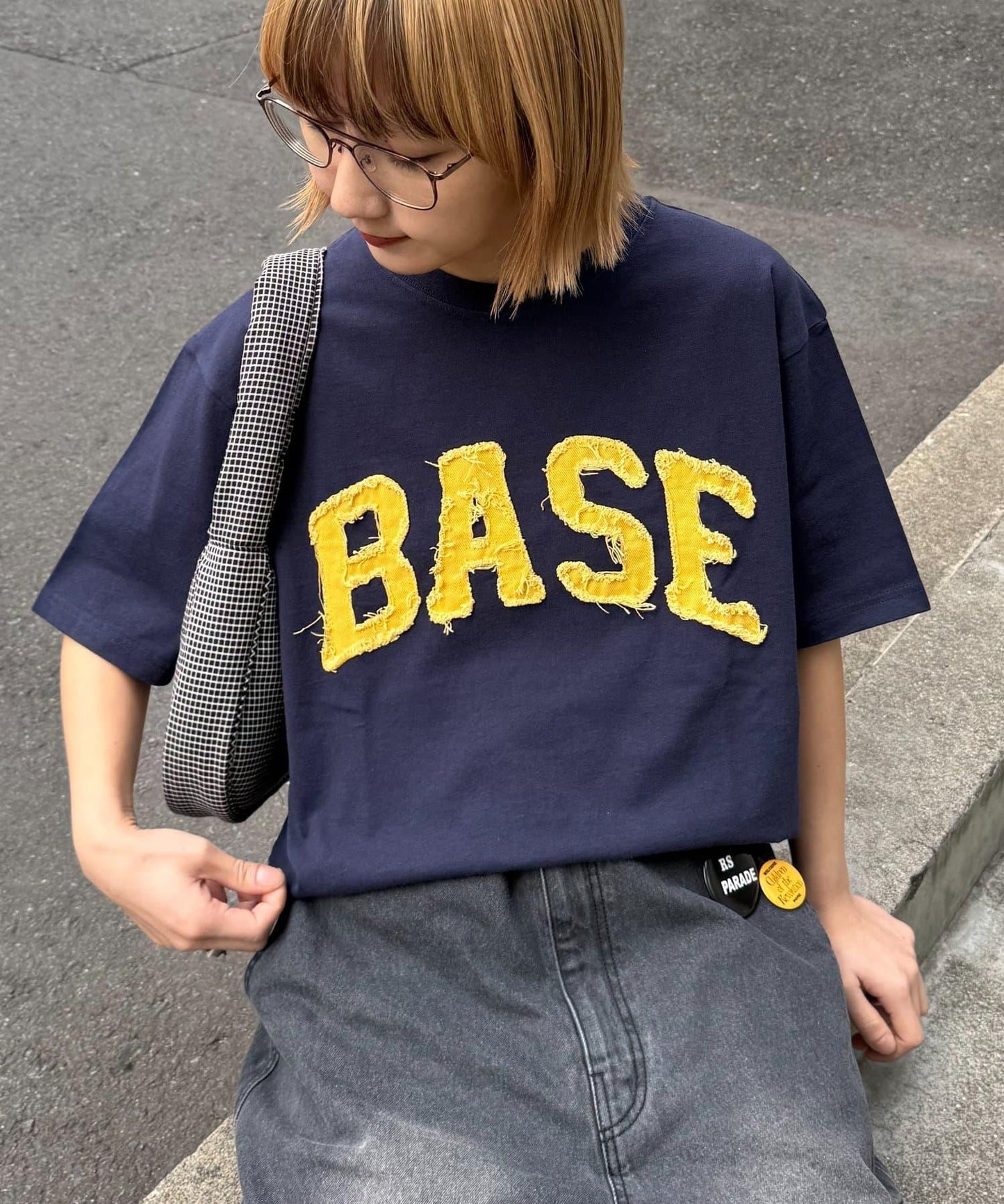 網絡限定 中性款 BASE貼布 T恤