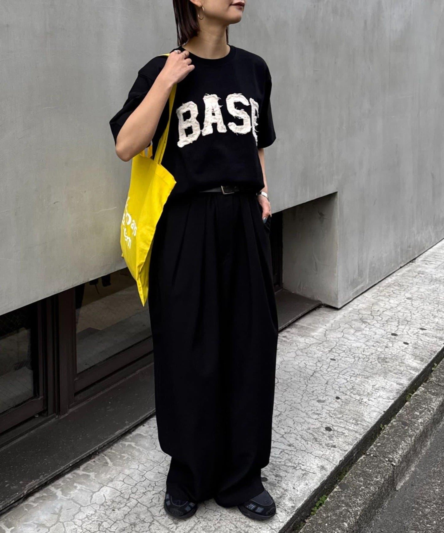網絡限定 中性款 BASE貼布 T恤