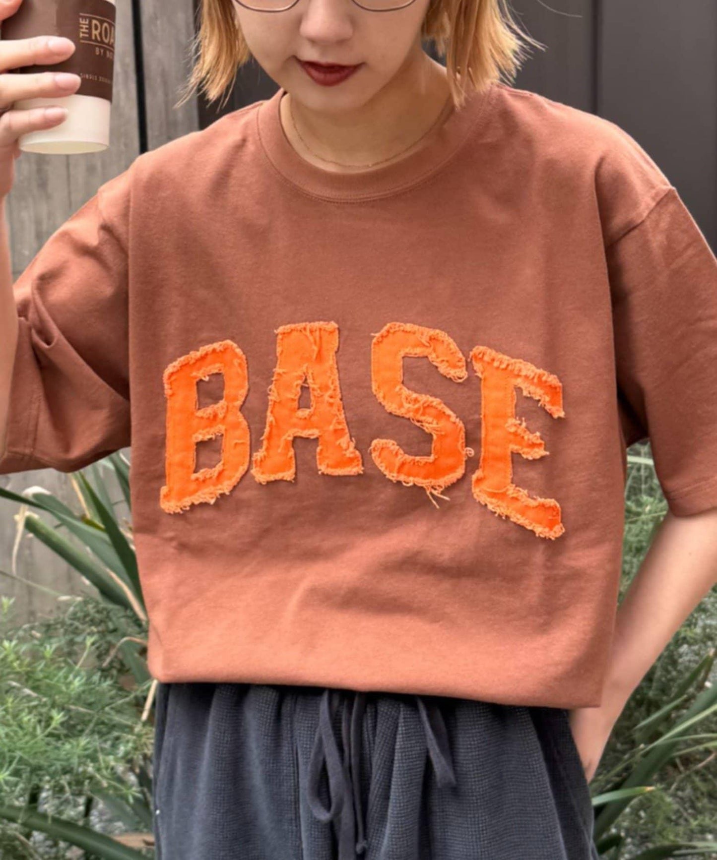 網絡限定 中性款 BASE貼布 T恤
