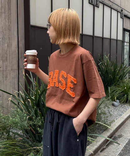 網絡限定 中性款 BASE貼布 T恤