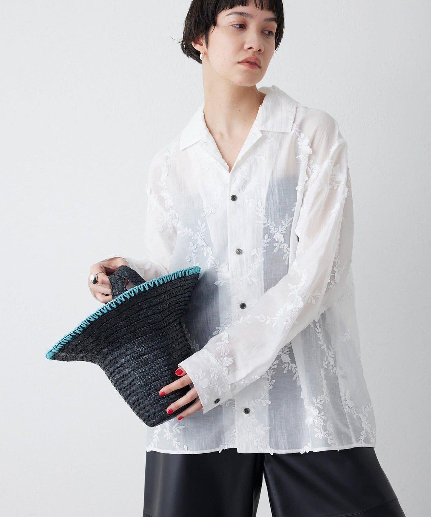 Caterina Bertini 聯名縫線藤編包