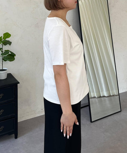 MOMO 吸水速幹防曬 方領 T恤
