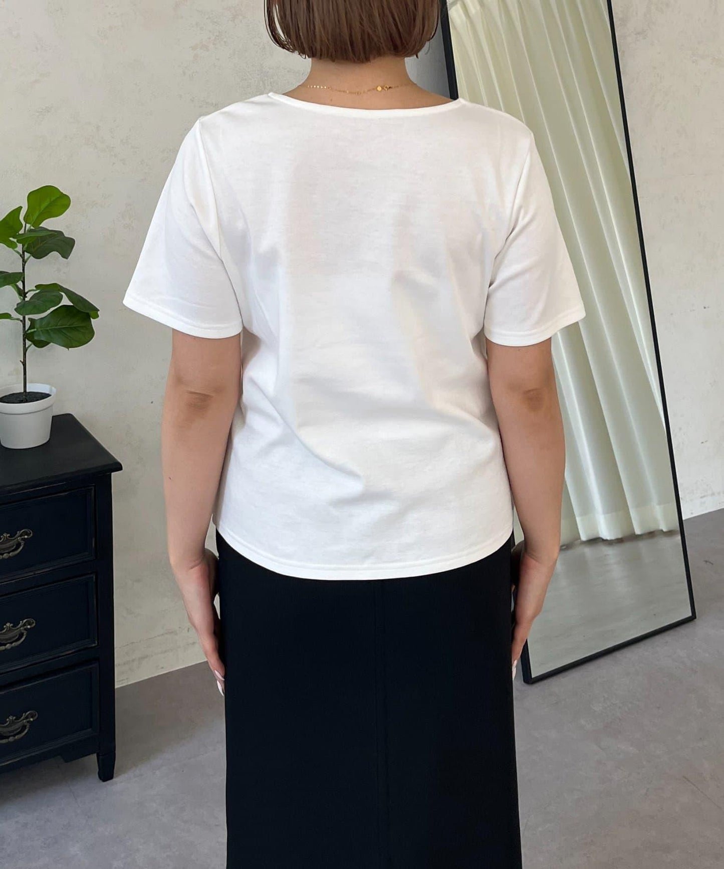 MOMO 吸水速幹防曬 方領 T恤