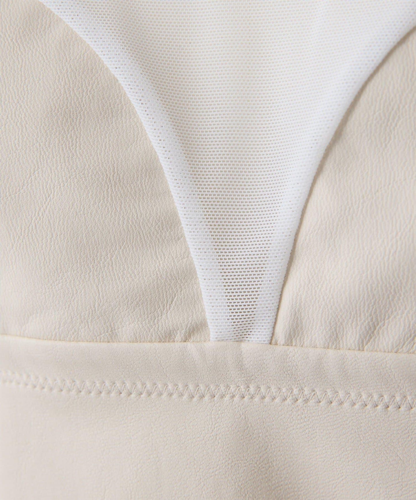 OVERNEATH 聯名 Bra056 文胸