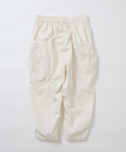 寬鬆彎刀版型 口袋抽繩設計 休閒工裝褲