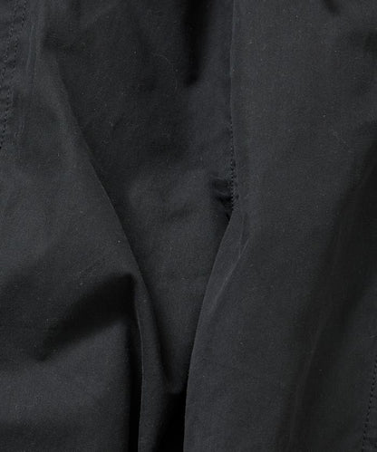 寬鬆彎刀版型 口袋抽繩設計 休閒工裝褲