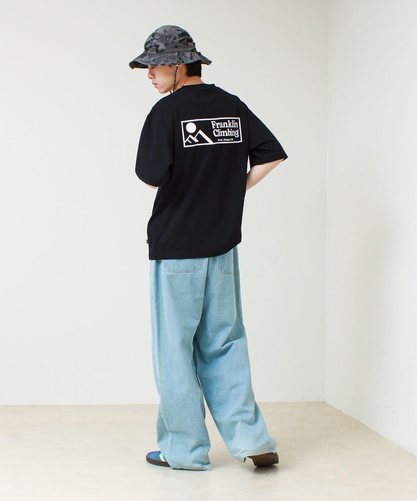 Franklin Climbing FLEXIBLE TECH-LOGO 標誌印花T恤