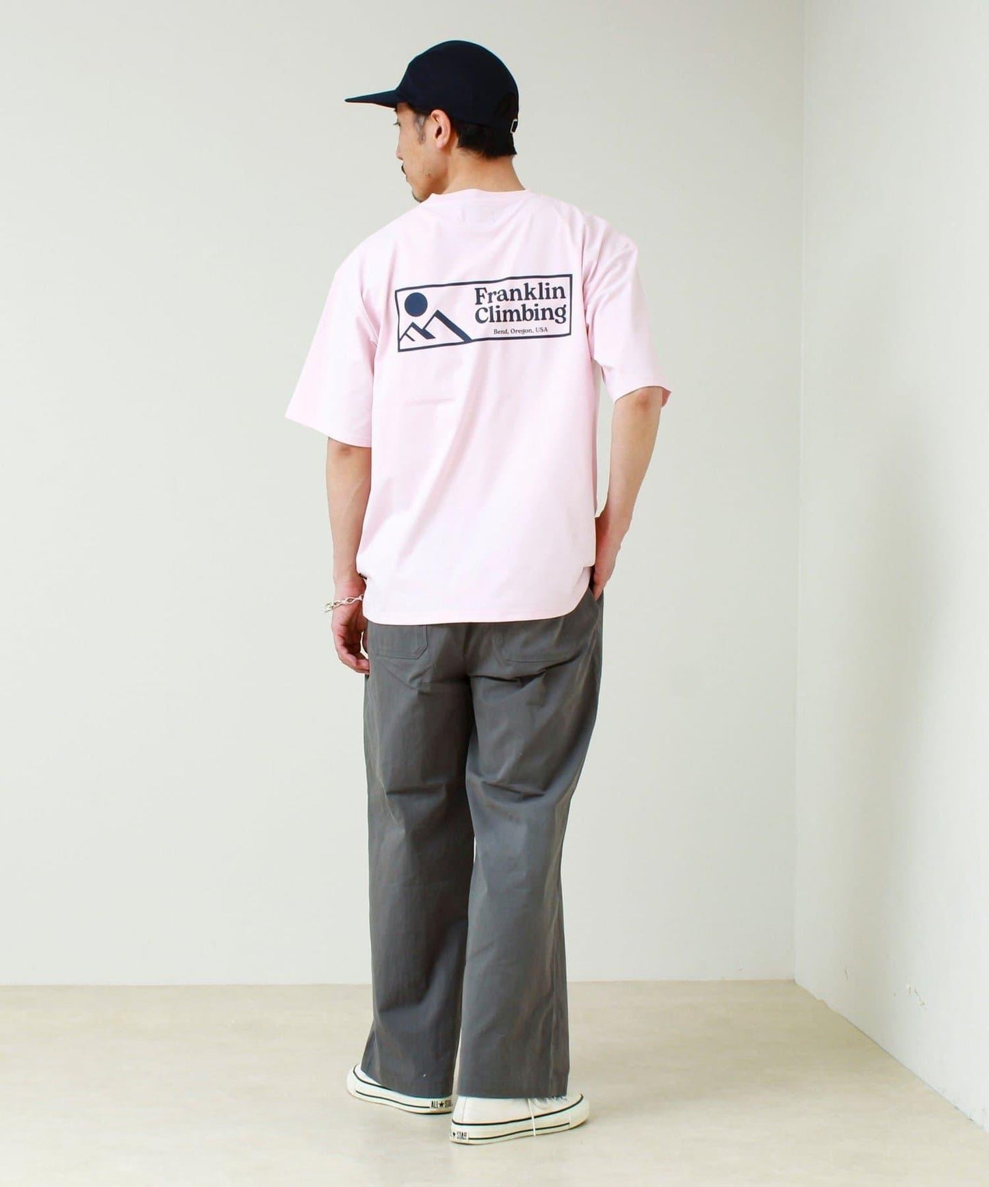 Franklin Climbing FLEXIBLE TECH-LOGO 標誌印花T恤