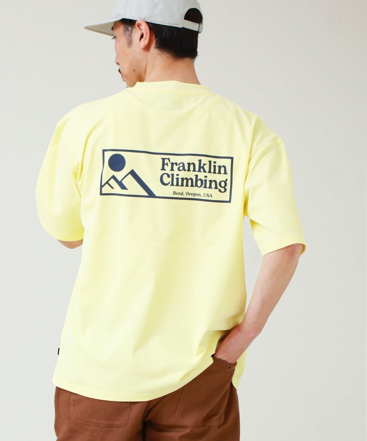 Franklin Climbing FLEXIBLE TECH-LOGO 標誌印花T恤