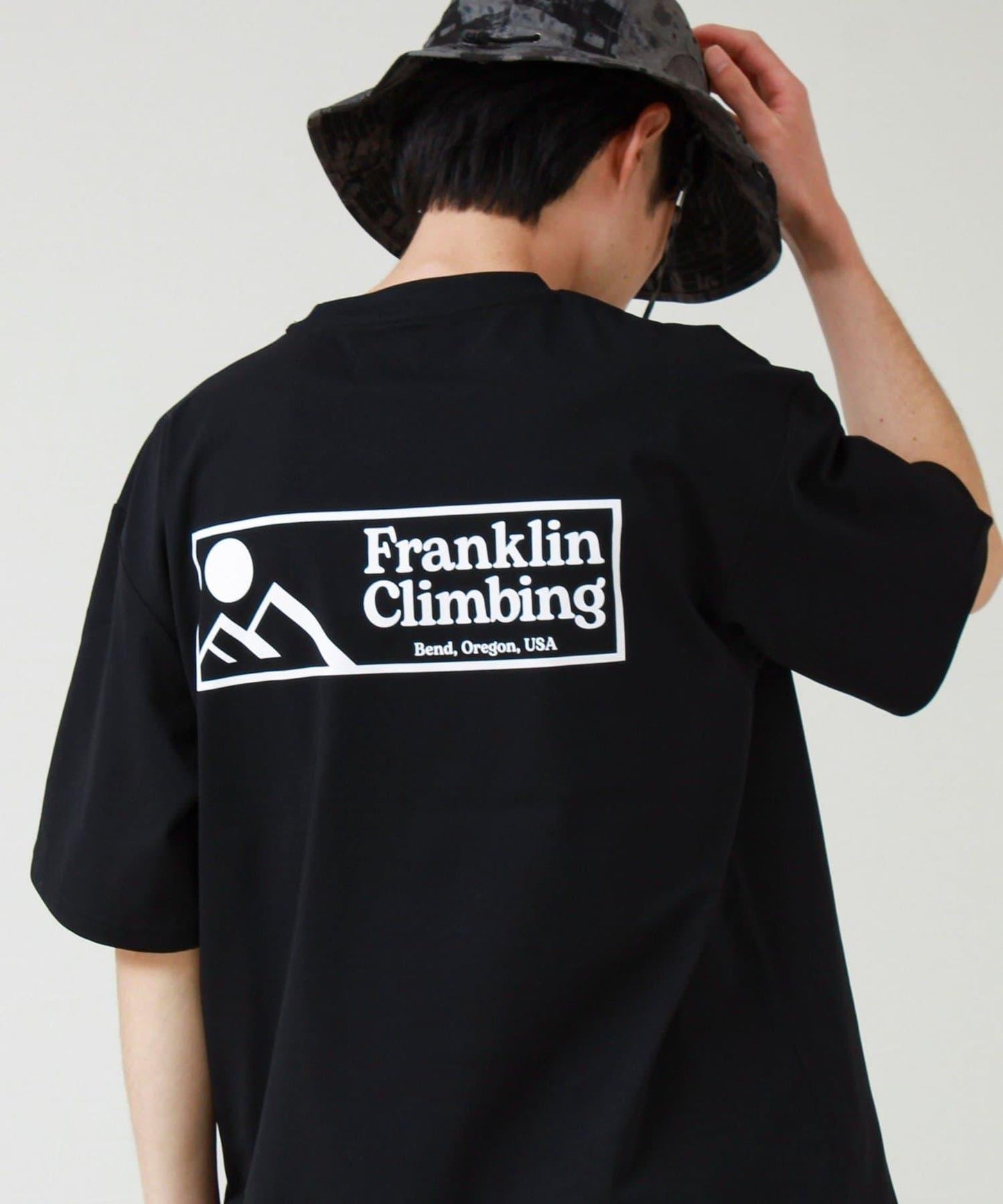 Franklin Climbing FLEXIBLE TECH-LOGO 標誌印花T恤