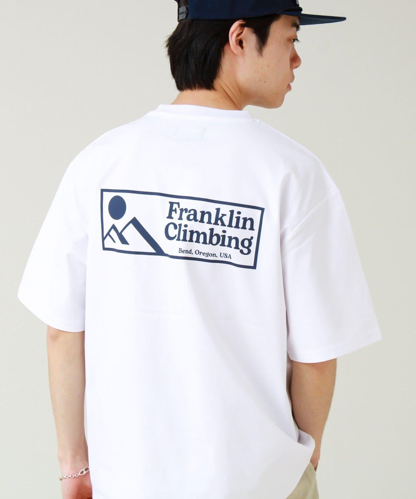 Franklin Climbing FLEXIBLE TECH-LOGO 標誌印花T恤