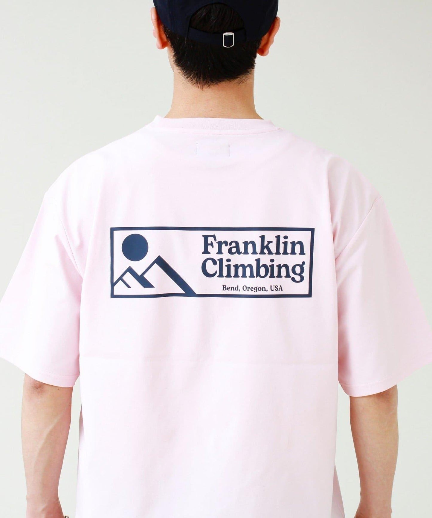 Franklin Climbing FLEXIBLE TECH-LOGO 標誌印花T恤
