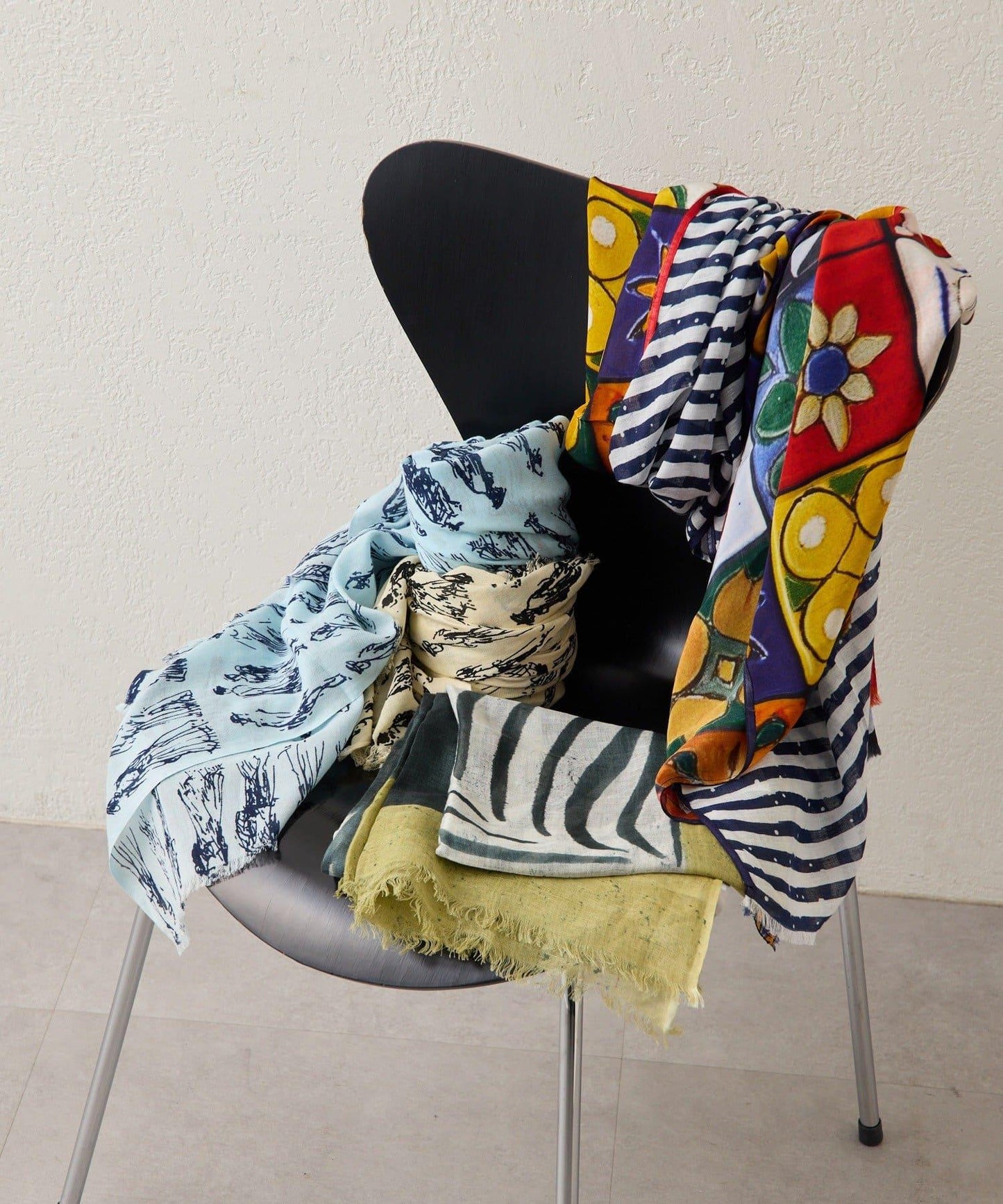 PEOPLE SCARF 人物圖案圍巾