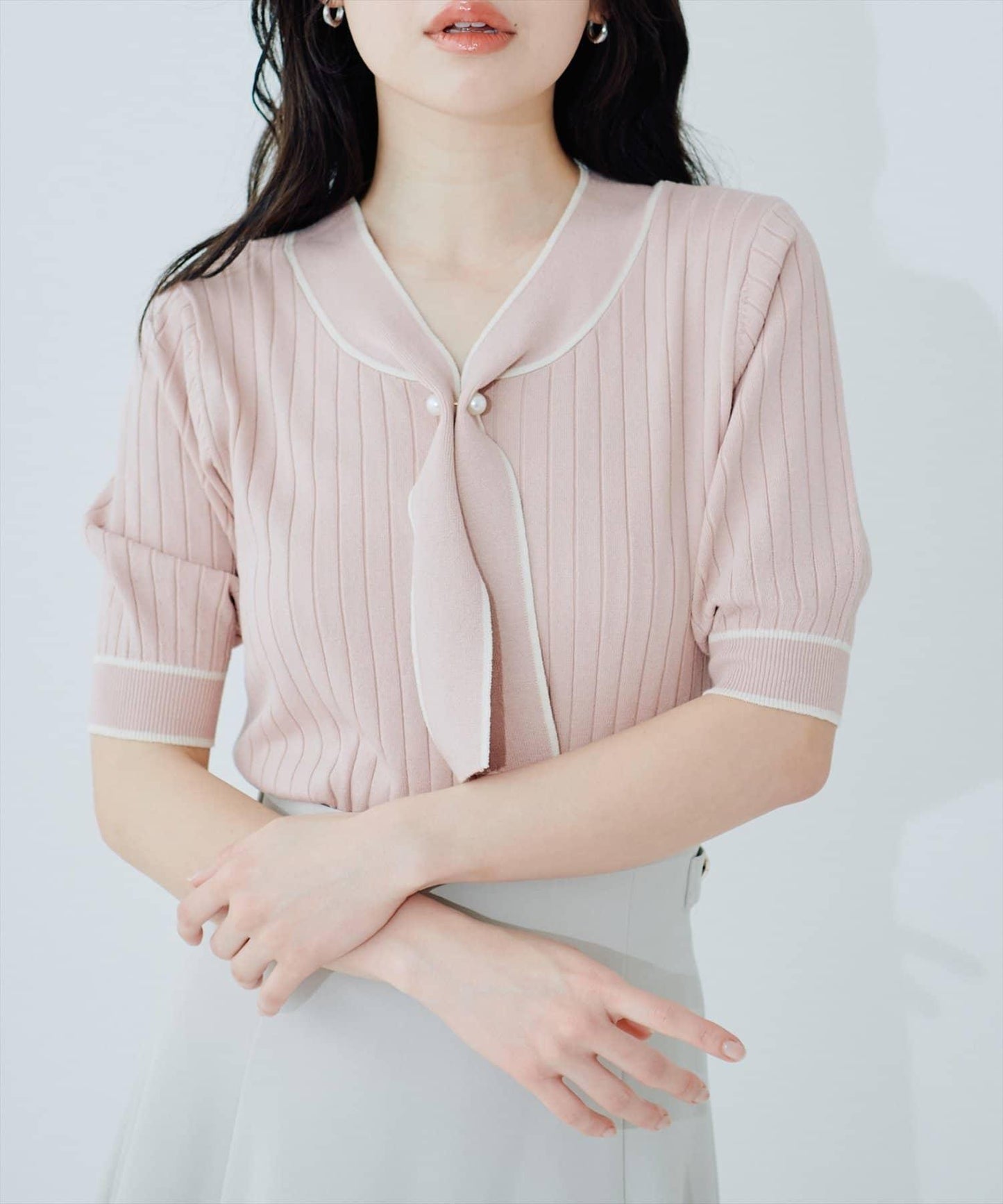 珍珠裝飾領結設計雙色針織上衣