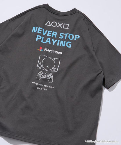 寬鬆版型 背部LOGO印花 圓領 PlayStation NEVER STOP T恤