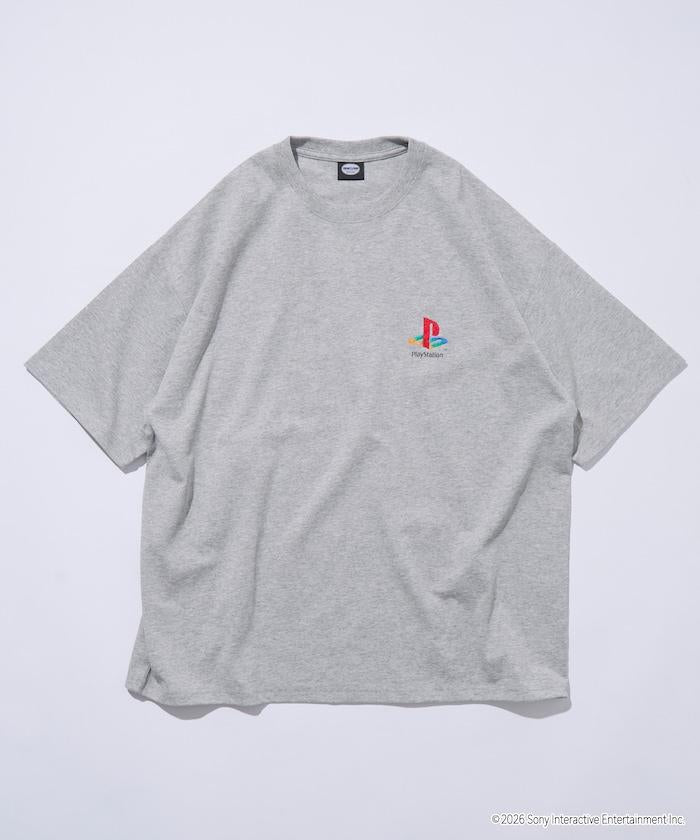 寬鬆版型 背部LOGO印花 圓領 PlayStation NEVER STOP T恤