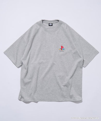 寬鬆版型 背部LOGO印花 圓領 PlayStation NEVER STOP T恤