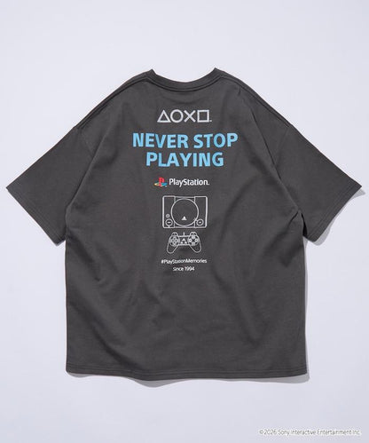 寬鬆版型 背部LOGO印花 圓領 PlayStation NEVER STOP T恤