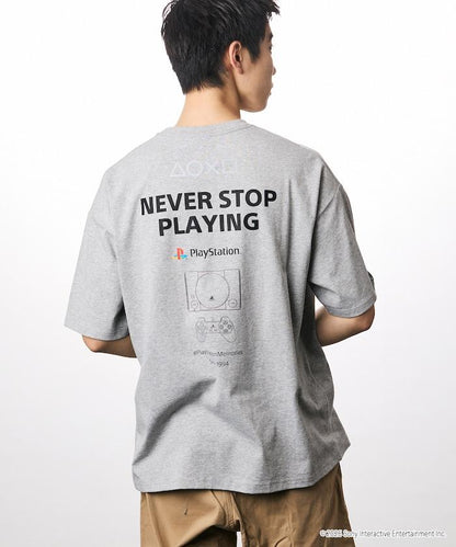 寬鬆版型 背部LOGO印花 圓領 PlayStation NEVER STOP T恤