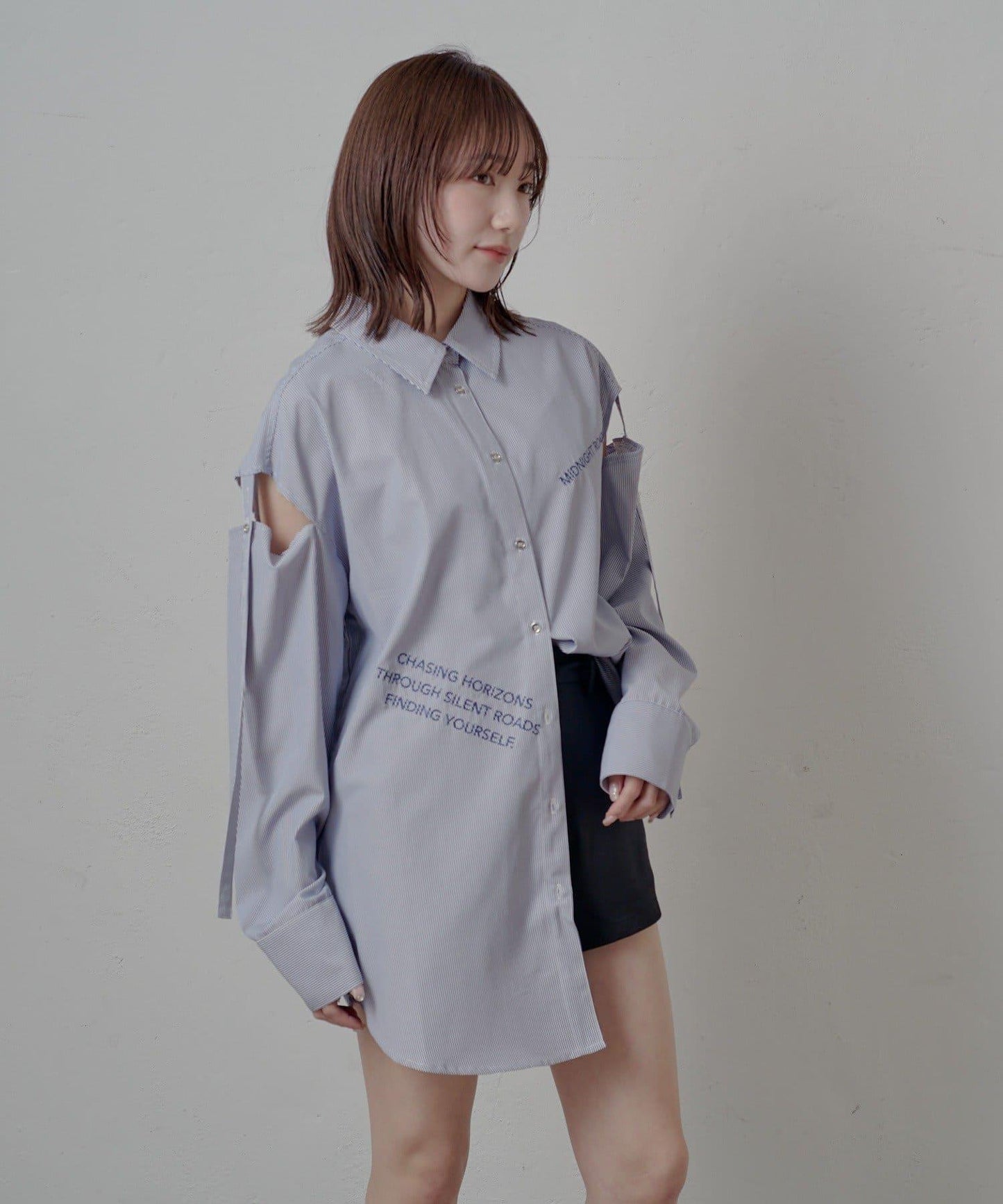 mline 露肩寬鬆刺繡襯衫
