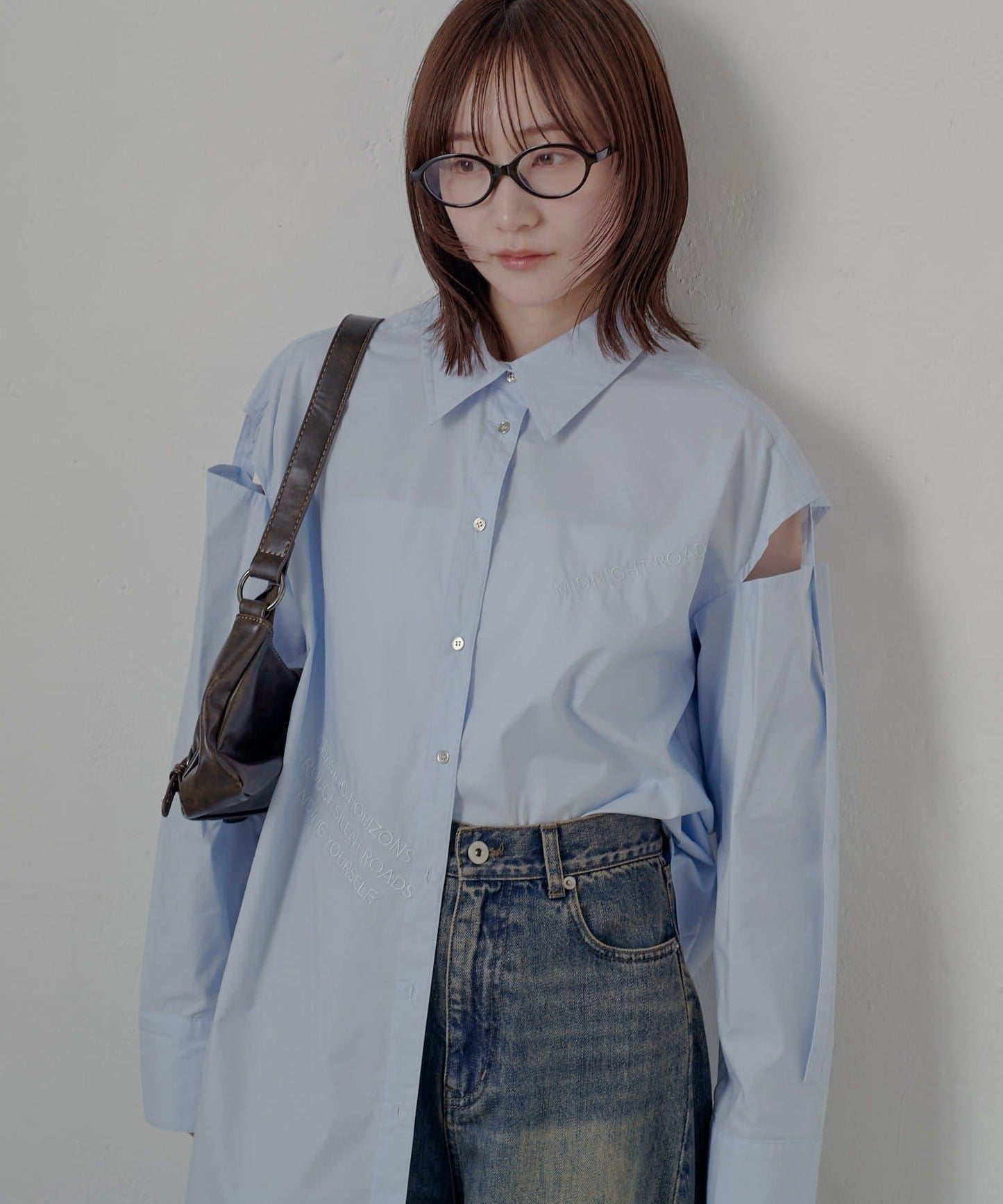 mline 露肩寬鬆刺繡襯衫