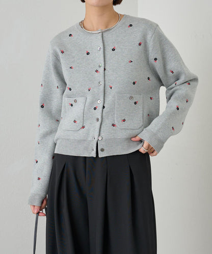 Omekashi 刺繡仿衛衣質感口袋針織開衫