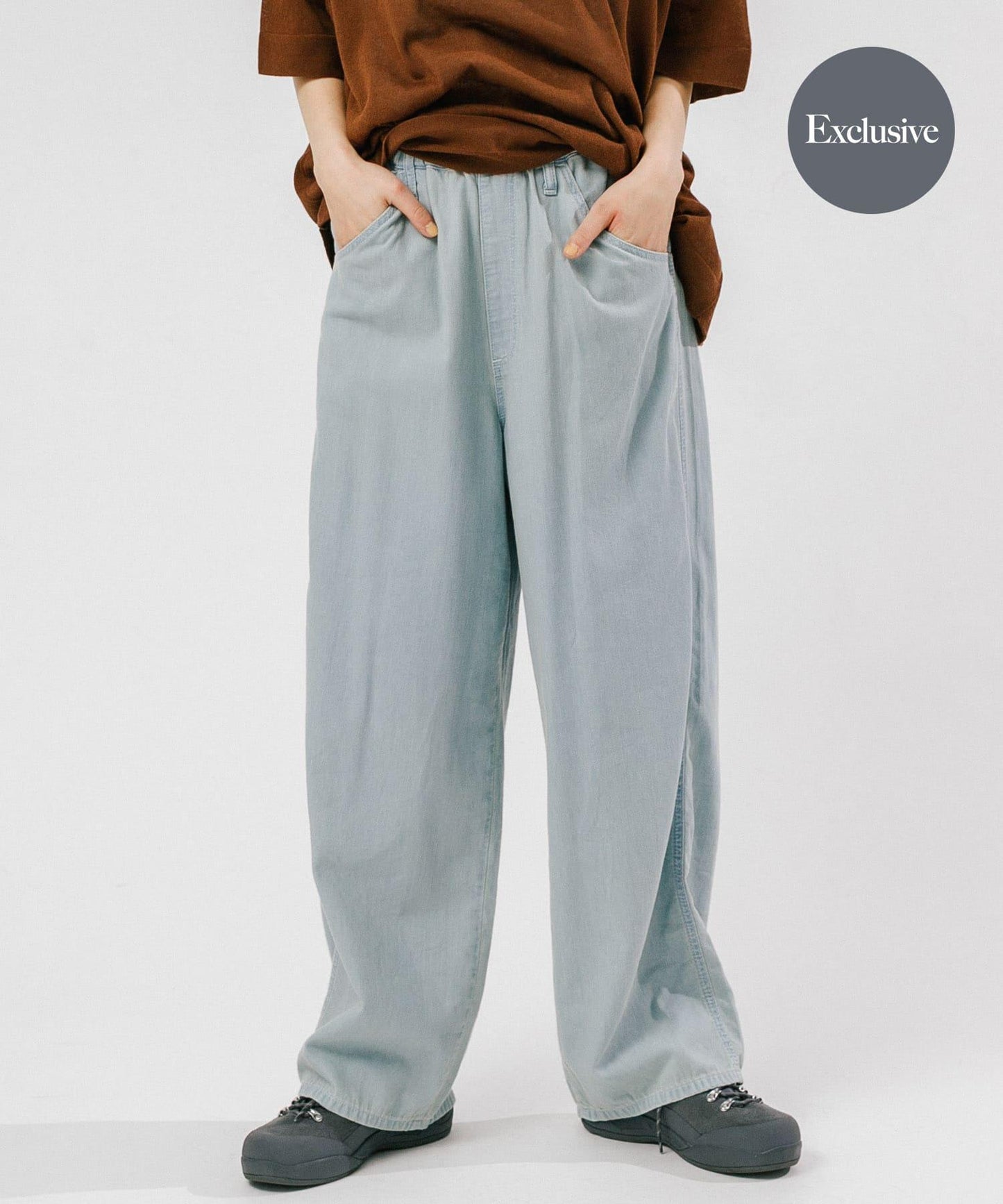 Wrangler×EKAL 輕薄牛仔寬鬆闊腿褲