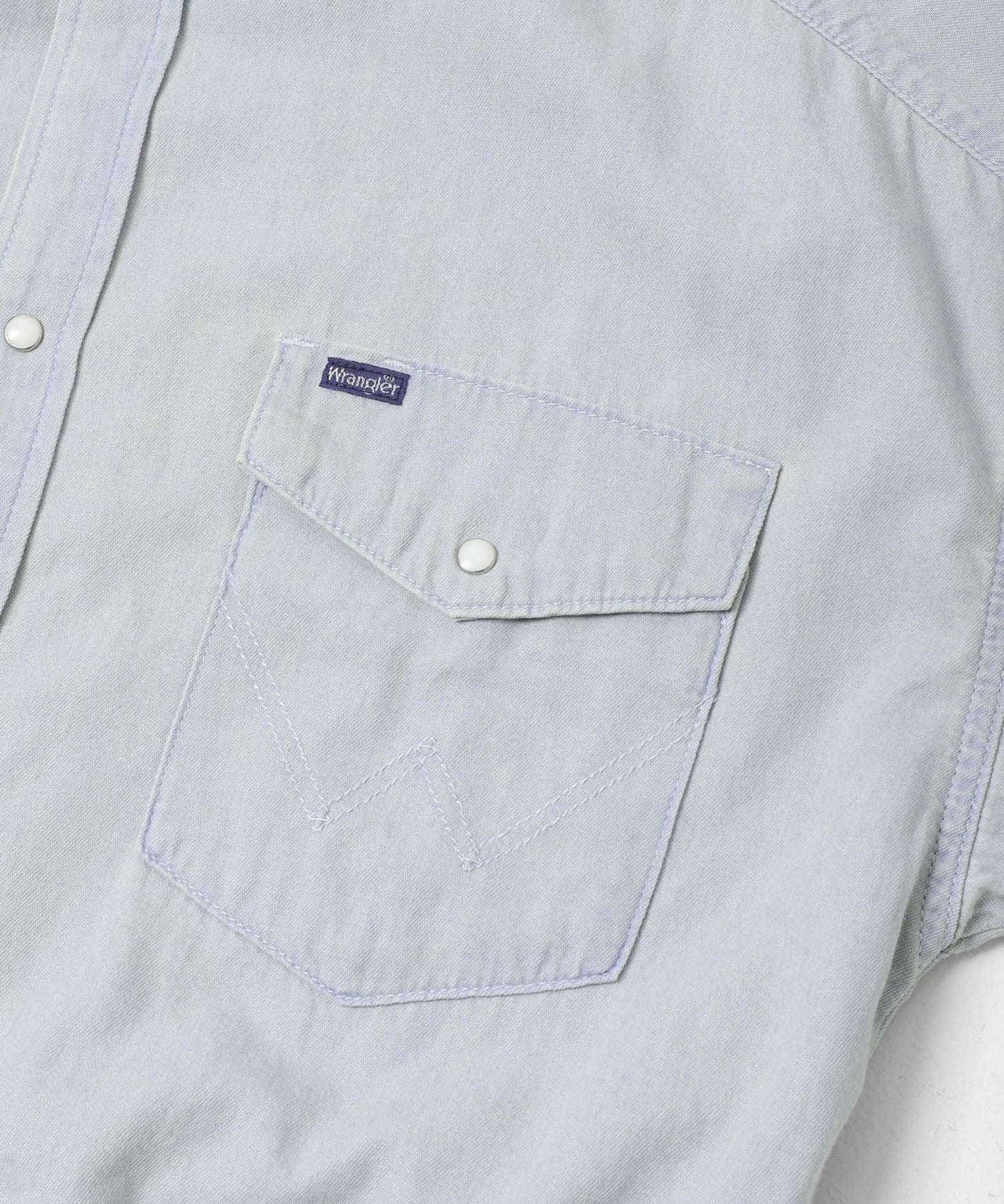 聯名 Wrangler×EKAL 輕牛仔工裝襯衫