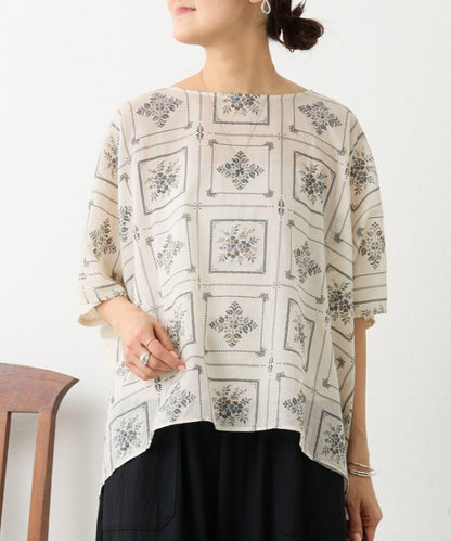 刺繡風印花 套頭上衣