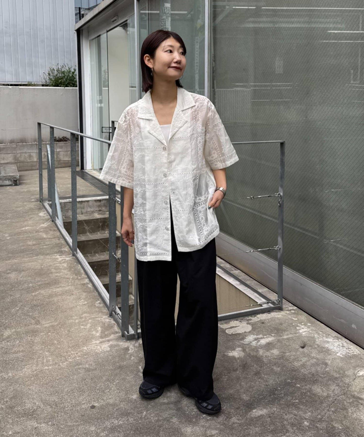 中性蕾絲刺繡襯衫 網絡