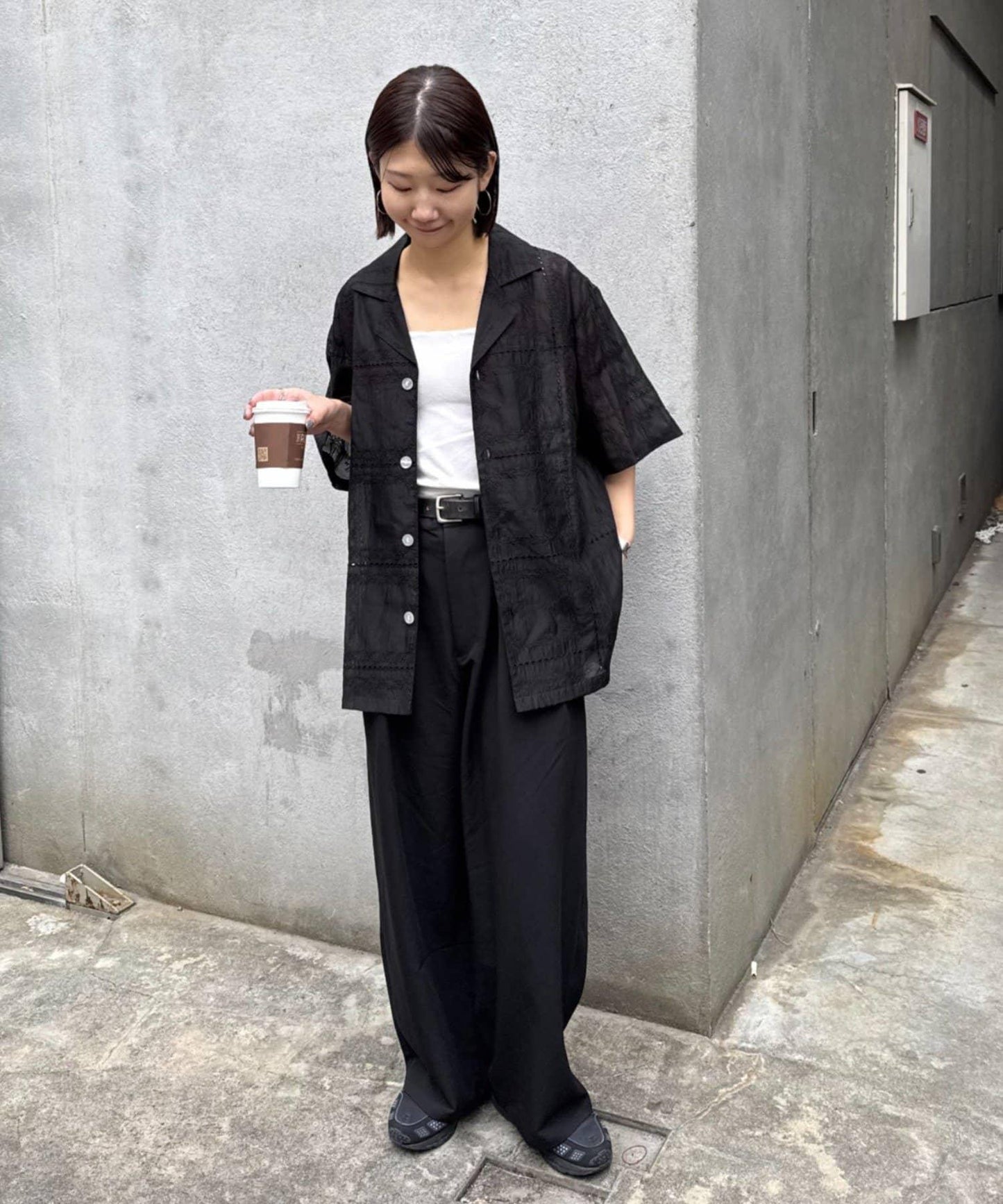 中性蕾絲刺繡襯衫 網絡