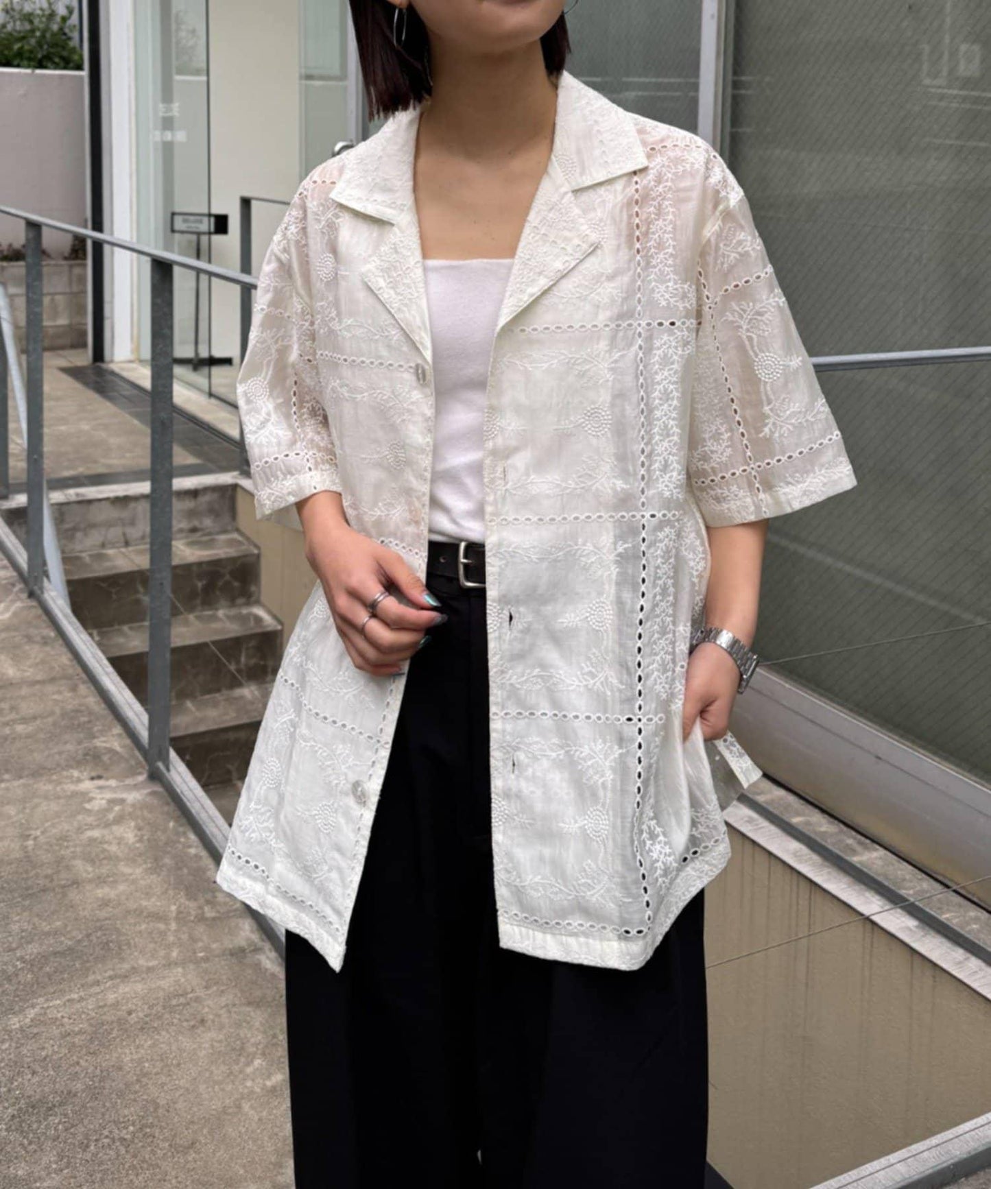 中性蕾絲刺繡襯衫 網絡