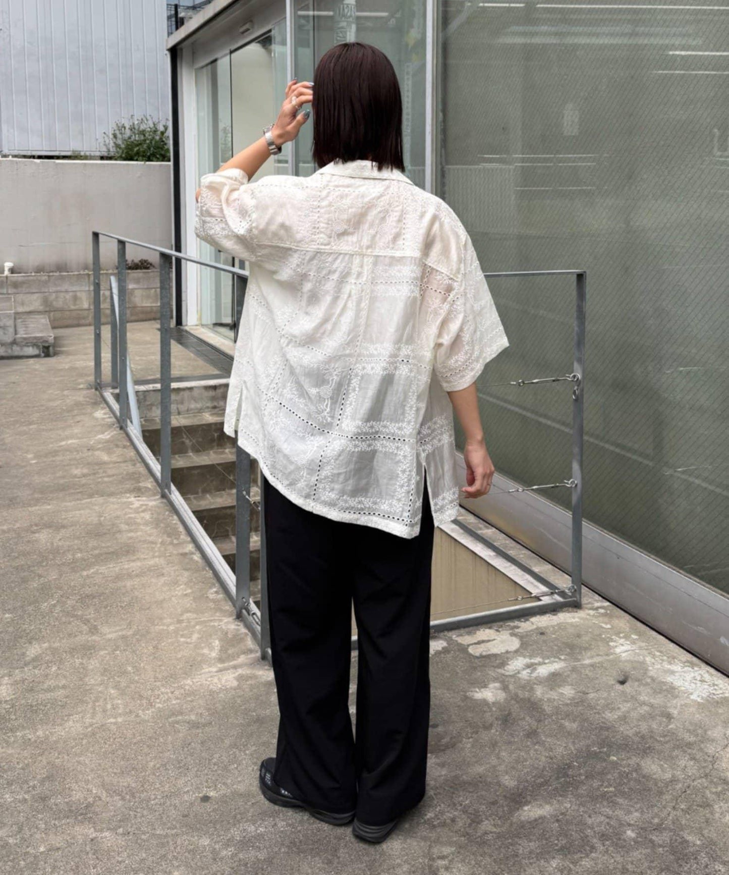 中性蕾絲刺繡襯衫 網絡