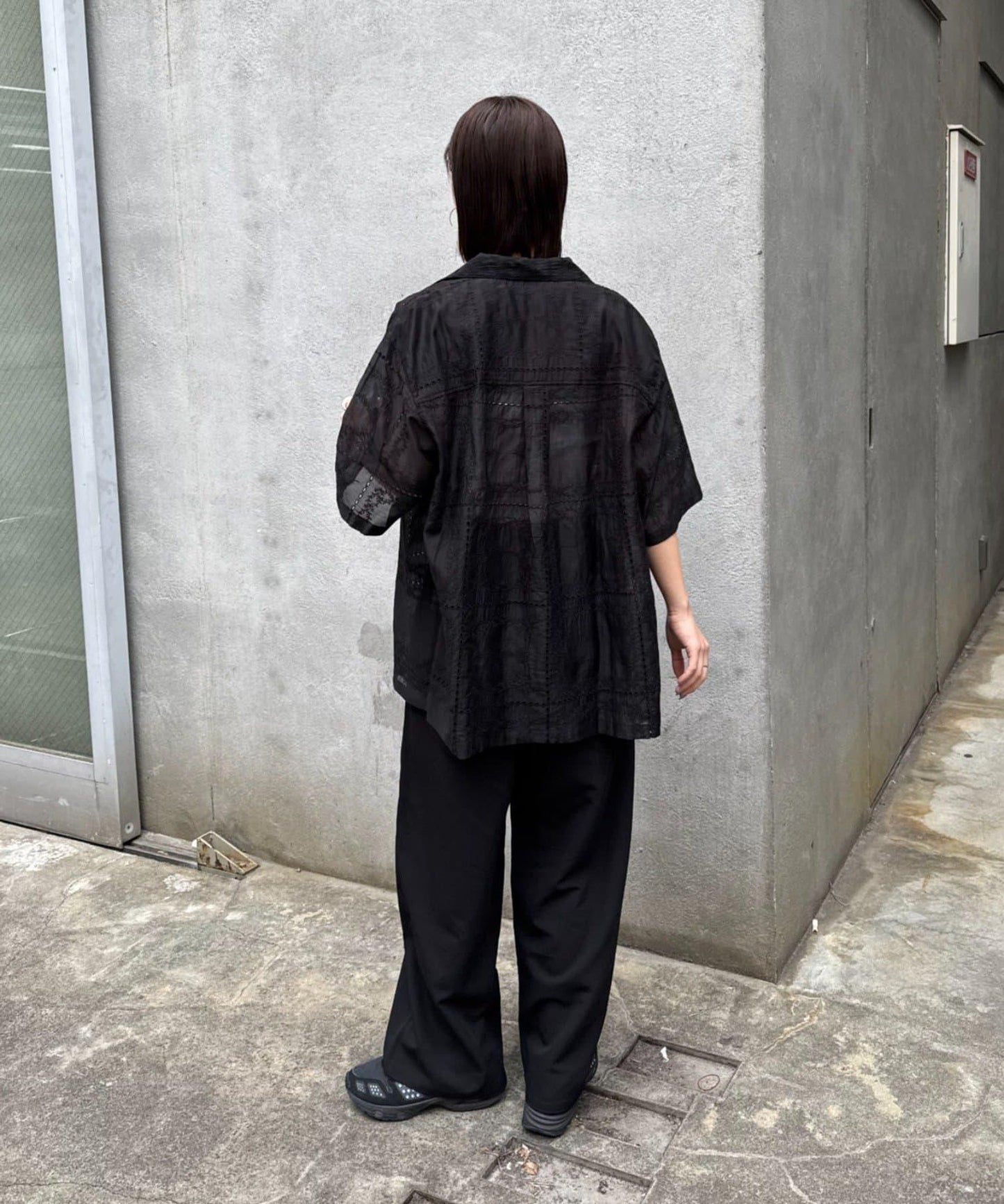 中性蕾絲刺繡襯衫 網絡
