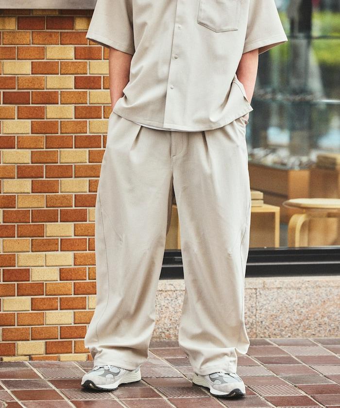 速乾麵料 寬鬆弧形廓形 麻質感 易護理 褲子