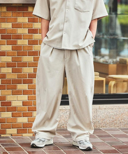 速乾麵料 寬鬆弧形廓形 麻質感 易護理 褲子